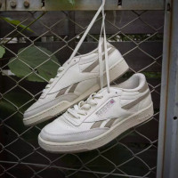 Reebok Club C Revenge Vintage 100034035 молочные кожаные кроссовки 