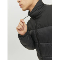 Мужская короткая черная куртка Jack & Jones JJETOBY