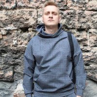 Серый костюм в клетку c оверсайз худи и прямыми штанами Shopchik