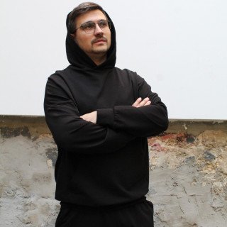 Мужское черное однотонное хлопковое худи Korobko