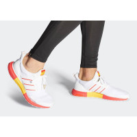 Adidas Ultraboost Dna Barcelona FY2896 белые беговые кроссовки