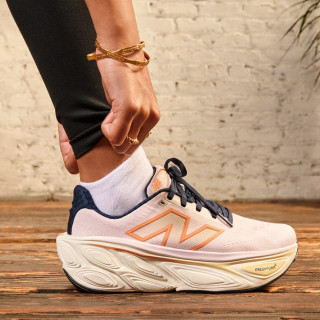 New Balance Fresh Foam X More V5 WMORLT5 беговые кроссовки женские