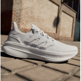Adidas UltraBoost 5 ID8813 белые мужские кроссовки